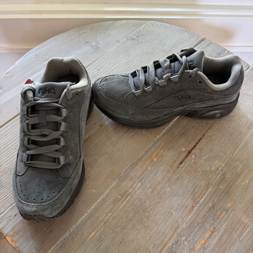 Ryka Catalyst 3 Women's Walking Shoes Gray Suede Sneakers 6.5M Gorpcore NWT